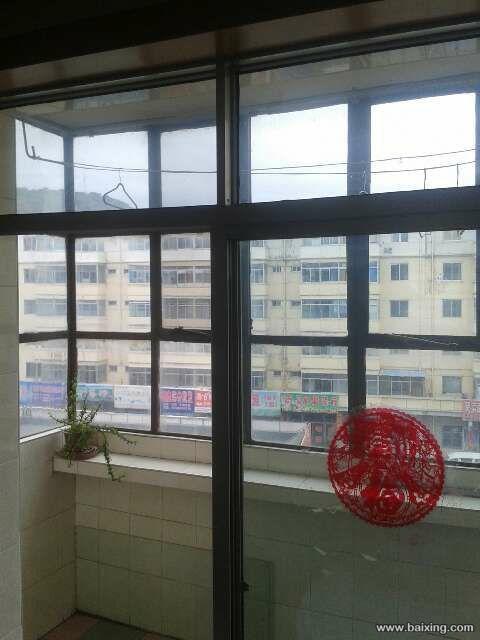 精装修  校区房